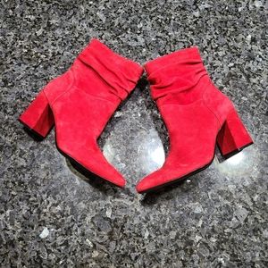 Sold Naturalizer genuine leather pointed toe booties